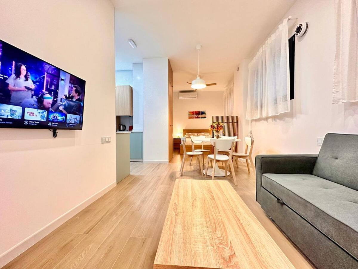 Valentia Beachside Modern Style * Valence