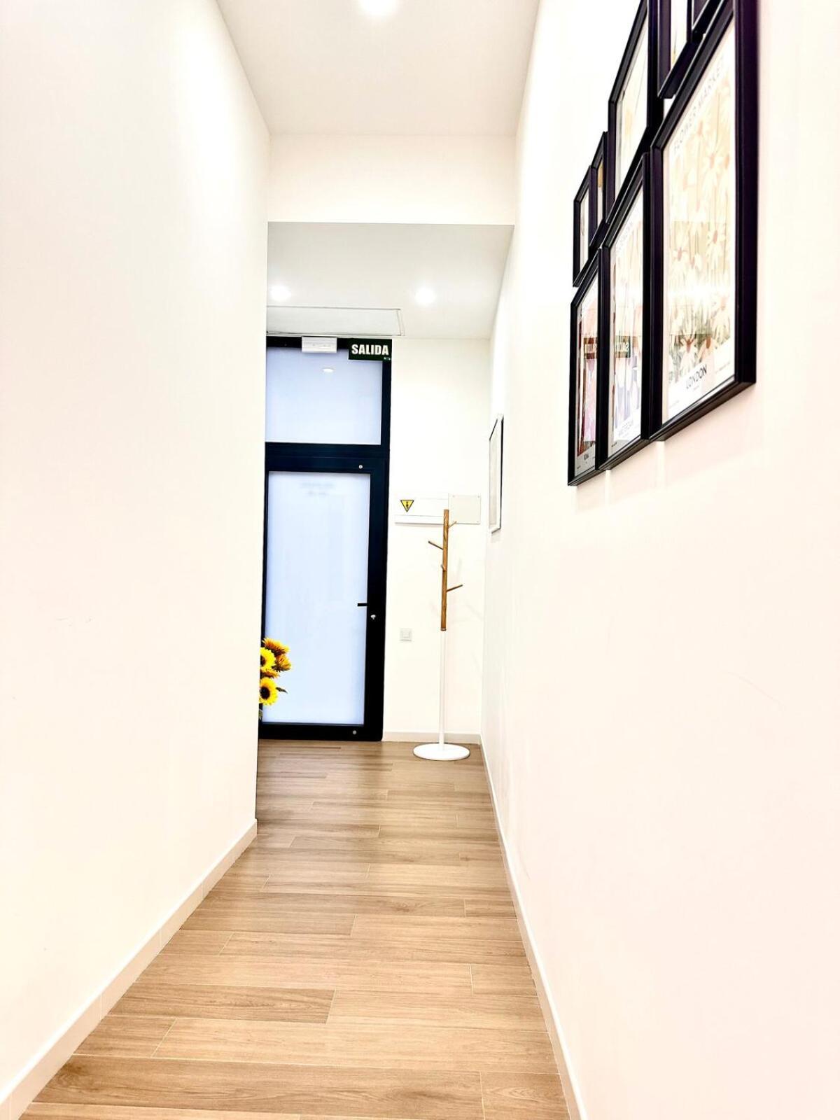 Valentia Beachside Modern Style Valence